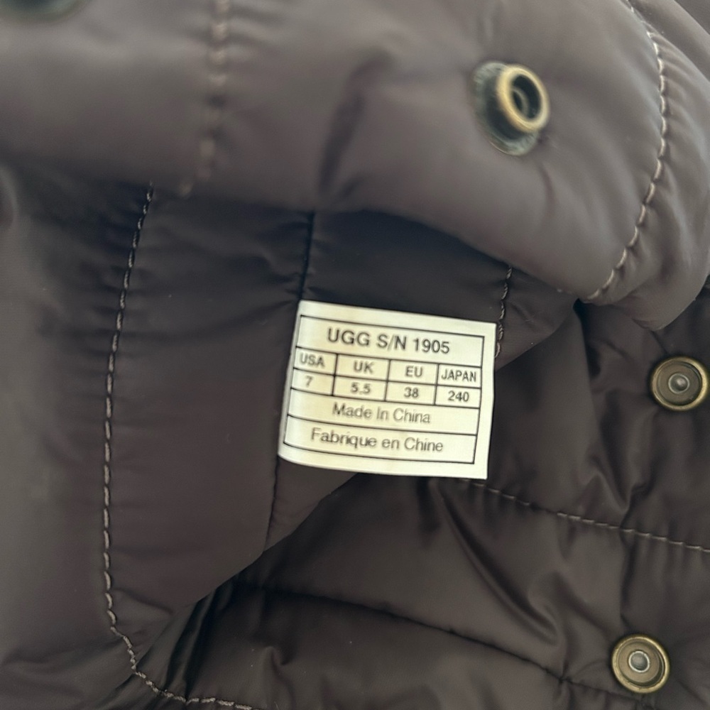 UGG Snowpeak Tall Winter Leather with Quilted Nylon Shaft and Buttons - 7 - Picture 14 of 14